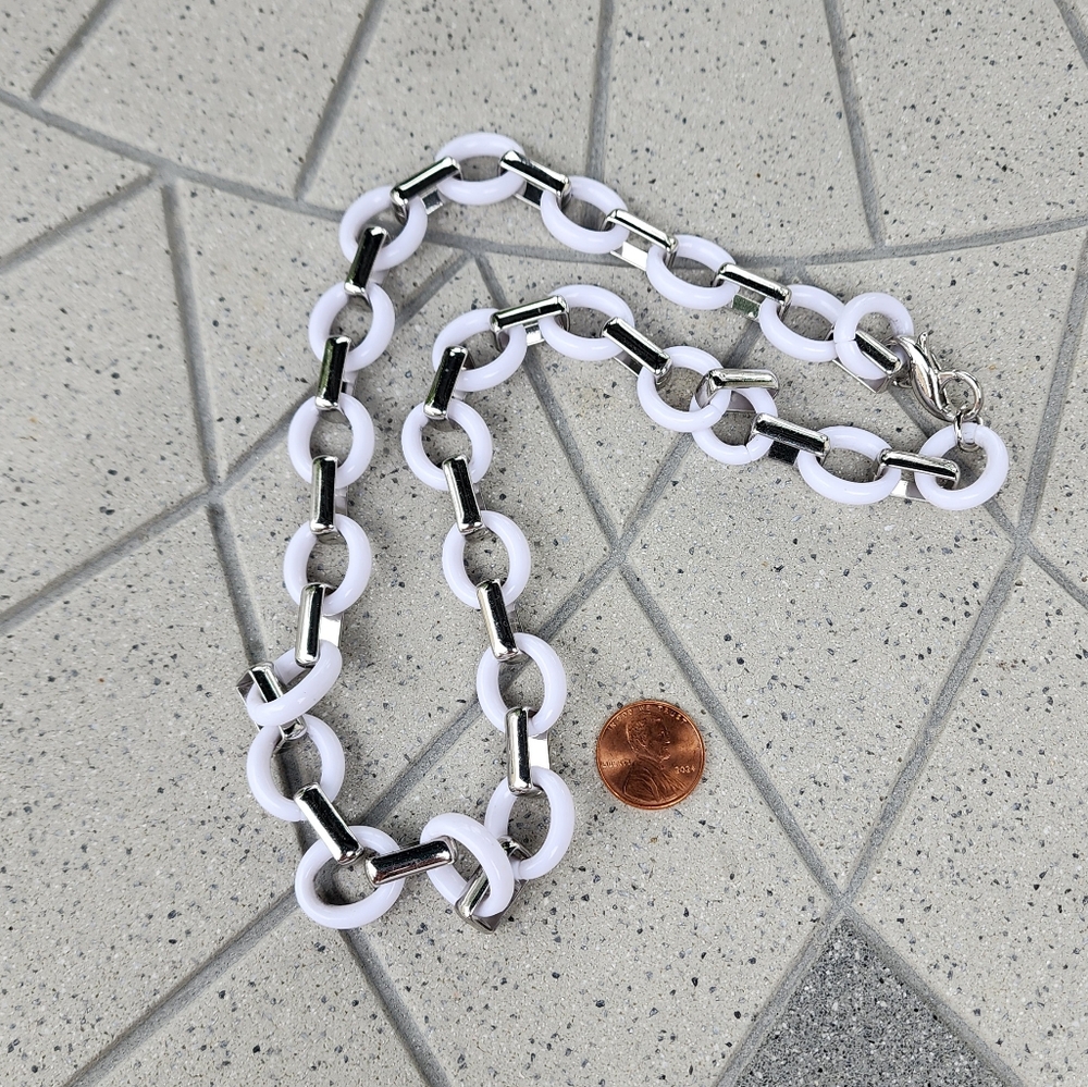 Lia Sophia Contrast Chain Link Statement Necklace - Picture 4 of 8